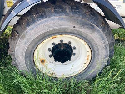 Genie GTH-844 Tire & Rim