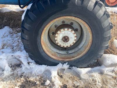 Genie S40 Tire & Rim