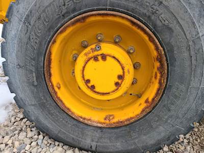 JCB 416B HT Tire & Rim