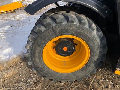 JCB HD110WT Tire & Rim