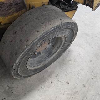 John Deere 240 Tire & Rim