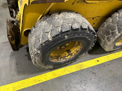 John Deere 250 Tire & Rim