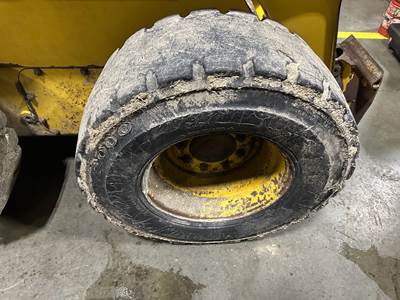John Deere 250 Tire & Rim