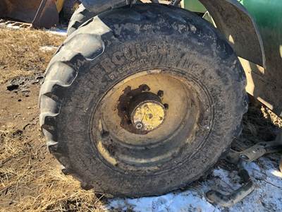 John Deere 3400 Tire & Rim