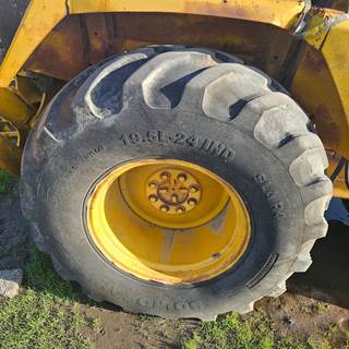 John Deere 410B Tire & Rim