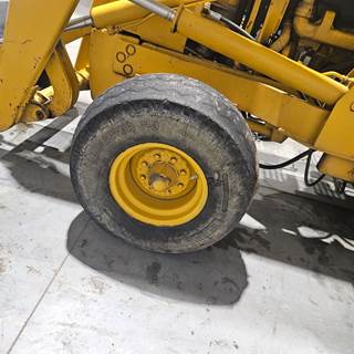 John Deere 510 Tire & Rim