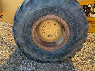 John Deere 624E Tire & Rim