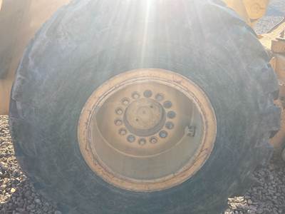 John Deere 624E Tire & Rim
