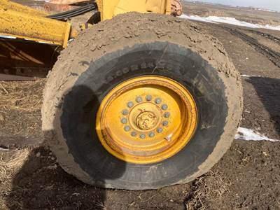 John Deere 770BH Tire & Rim