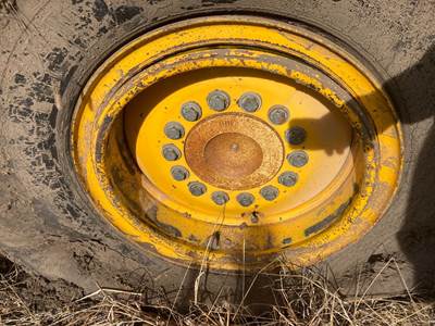 John Deere 770BH Tire & Rim