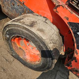 Kubota SSV75 Tire & Rim