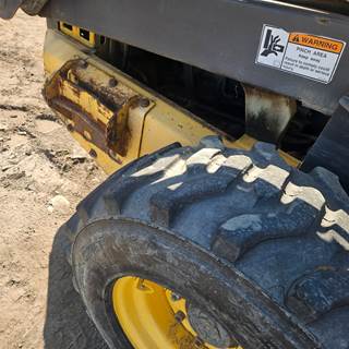 New Holland L185 Tire & Rim