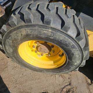 New Holland L185 Tire & Rim