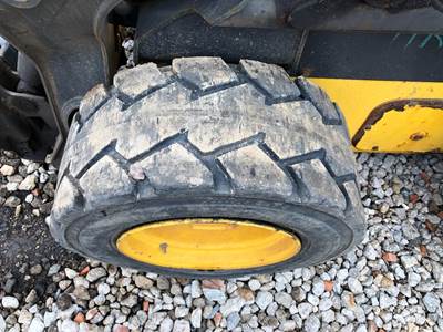 New Holland L220 Tire & Rim