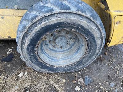 New Holland L228 Tire & Rim