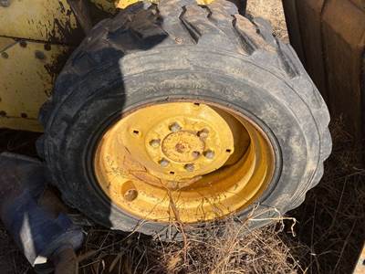New Holland L553 Tire & Rim