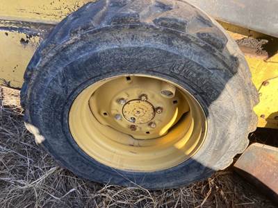 New Holland L553 Tire & Rim