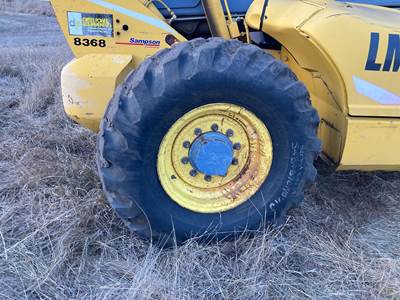 New Holland LM850 Tire & Rim