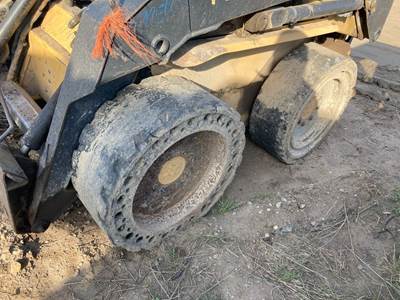 New Holland LX665 Tire & Rim