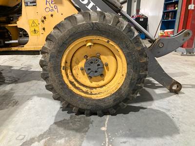 Volvo L20B Tire & Rim