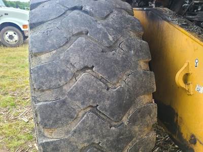 Volvo L220E Tire & Rim