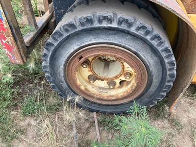 Yale GLP060VX Tire & Rim