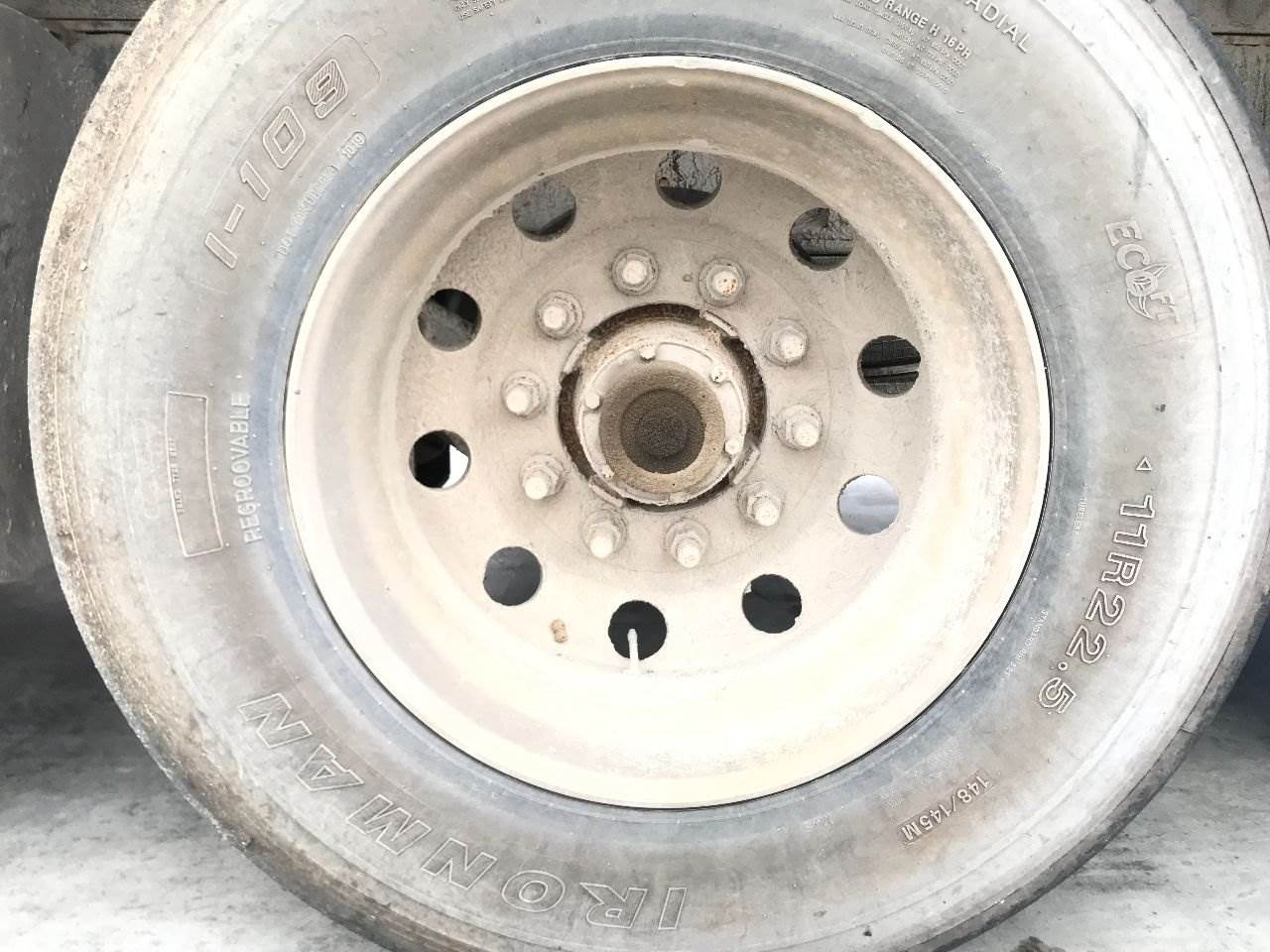 1994 PILOT 22.5 ALUM Tire & Rim for a Kenworth T600 For Sale Council