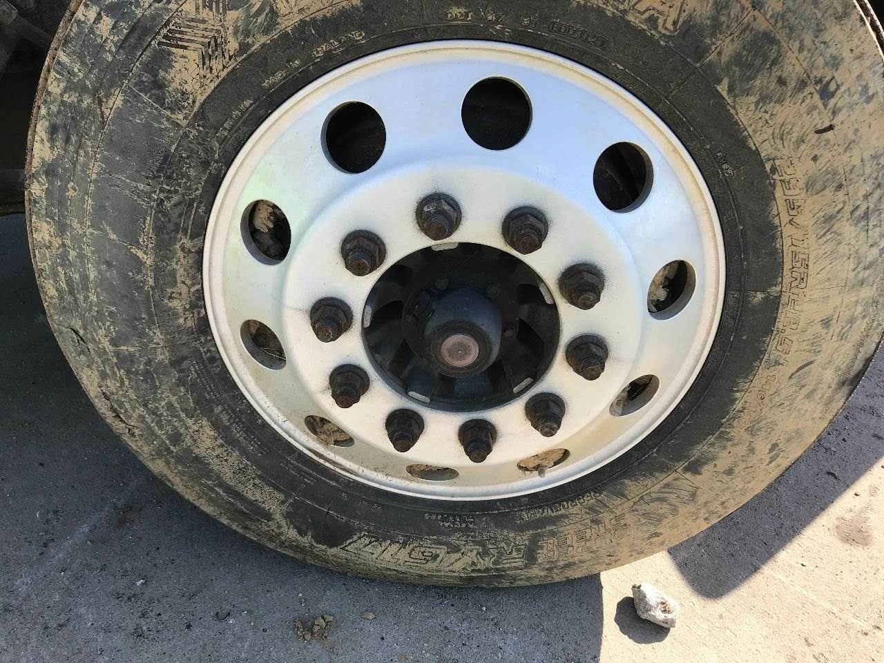 2015 PILOT 22.5 ALUM Tire & Rim for a Peterbilt 579 For Sale Kansas