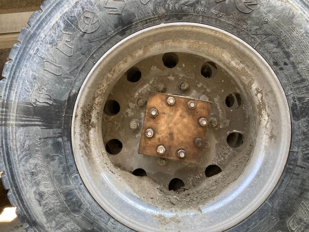 2013 PILOT 22.5 ALUM Tire & Rim for a Freightliner M2 112 For Sale