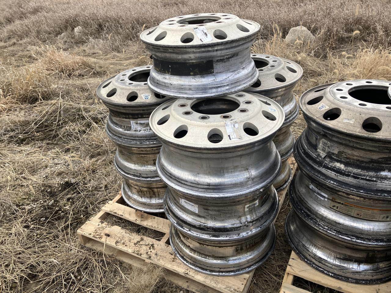 Mack Rear Rims 2013 PILOT 22.5 ALUM Tire & Rim for a Mack Cxu For Sale | Spencer, IA ...