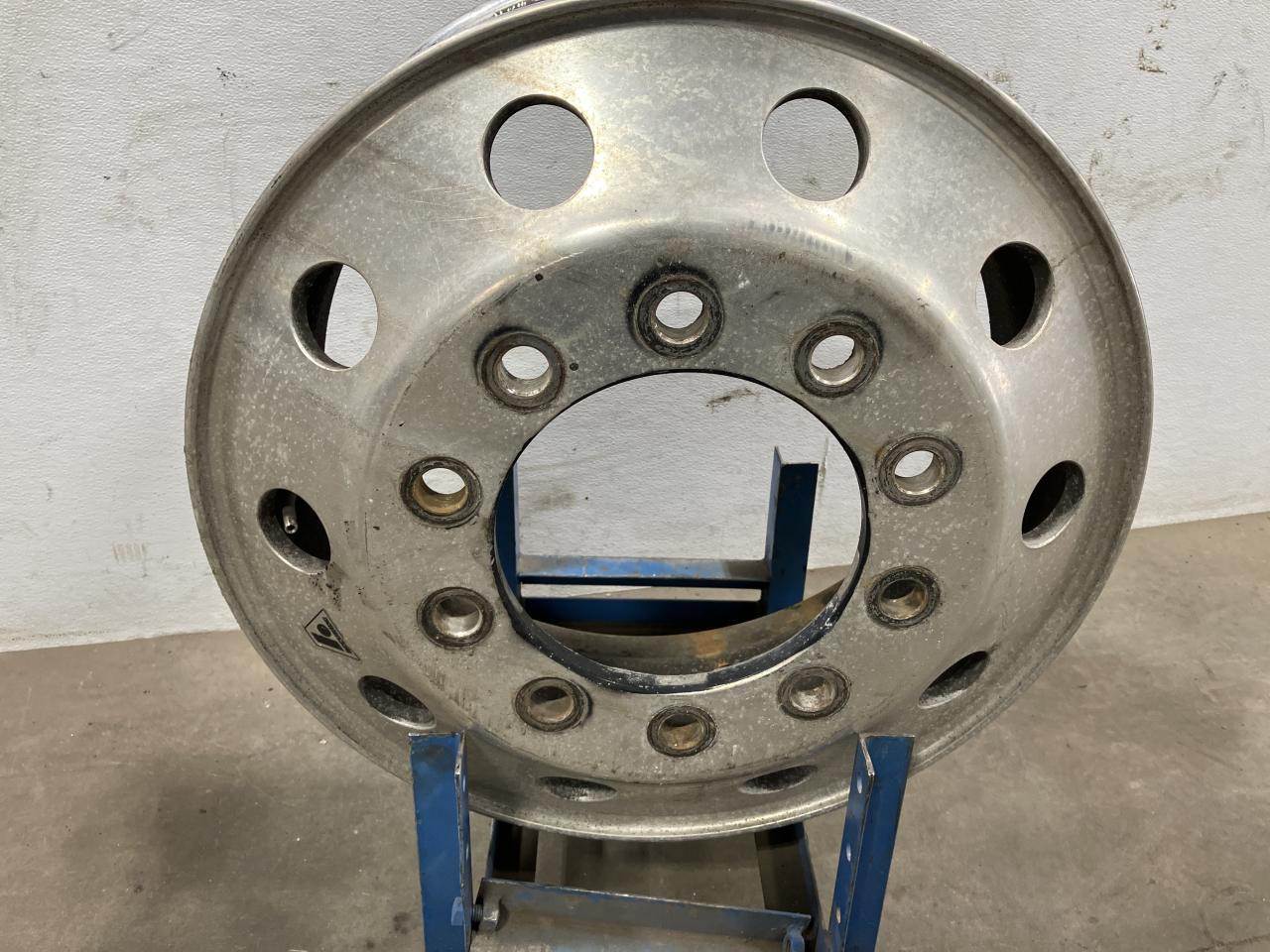 2018 PILOT 22.5 ALUM Tire & Rim for a Freightliner Cascadia For Sale ...