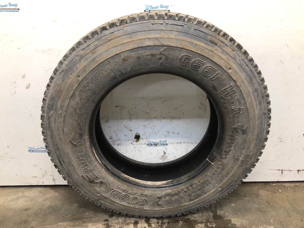 2014 Freightliner Cascadia Tire For Sale Council Bluffs, IA