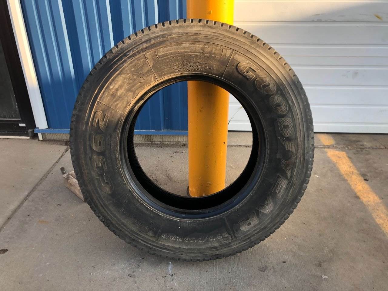1992 International 4900 Tire For Sale Sioux Falls, SD 25508165
