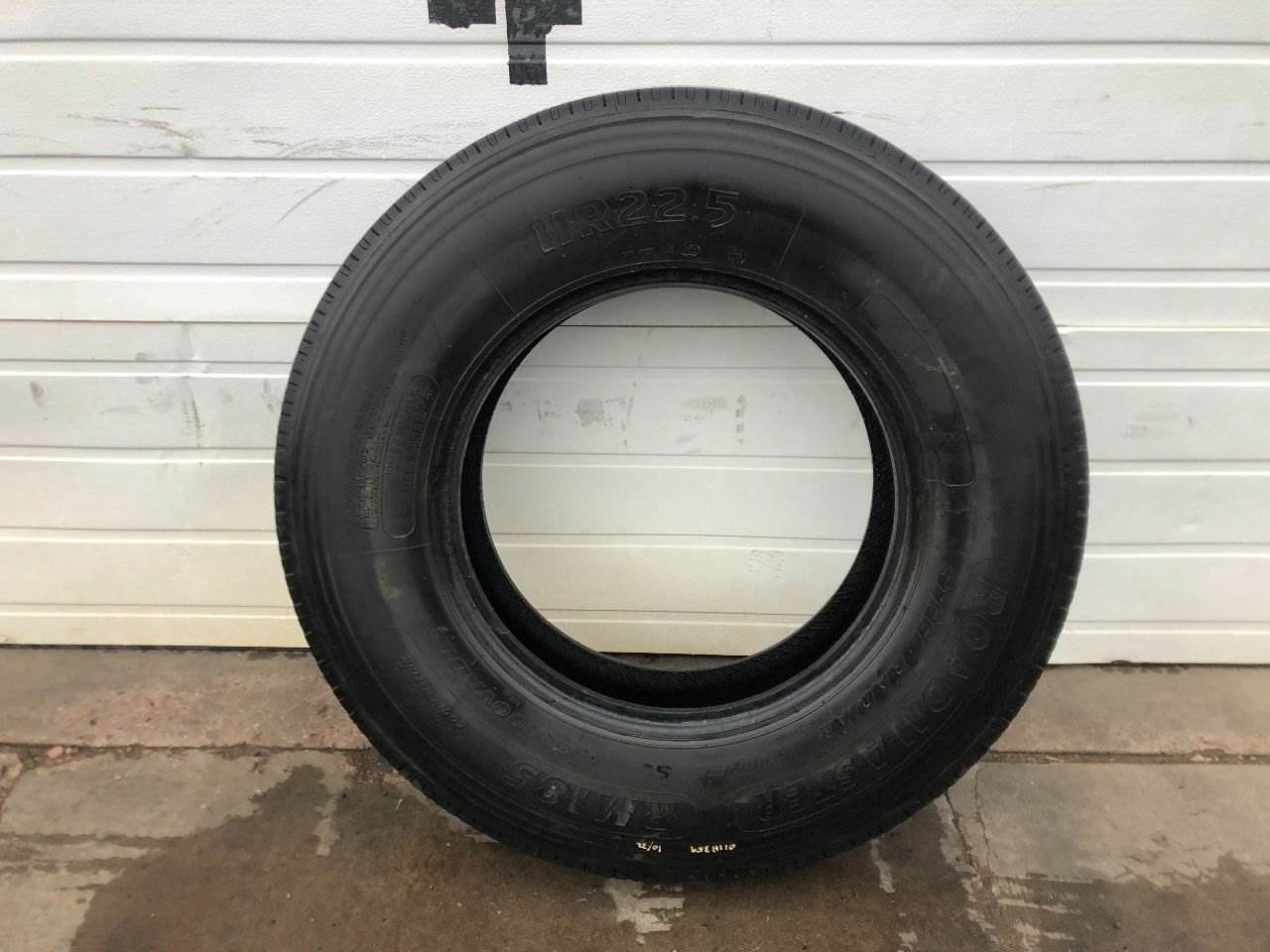 2001 International 4900 Tire For Sale Sioux Falls, SD 25532983