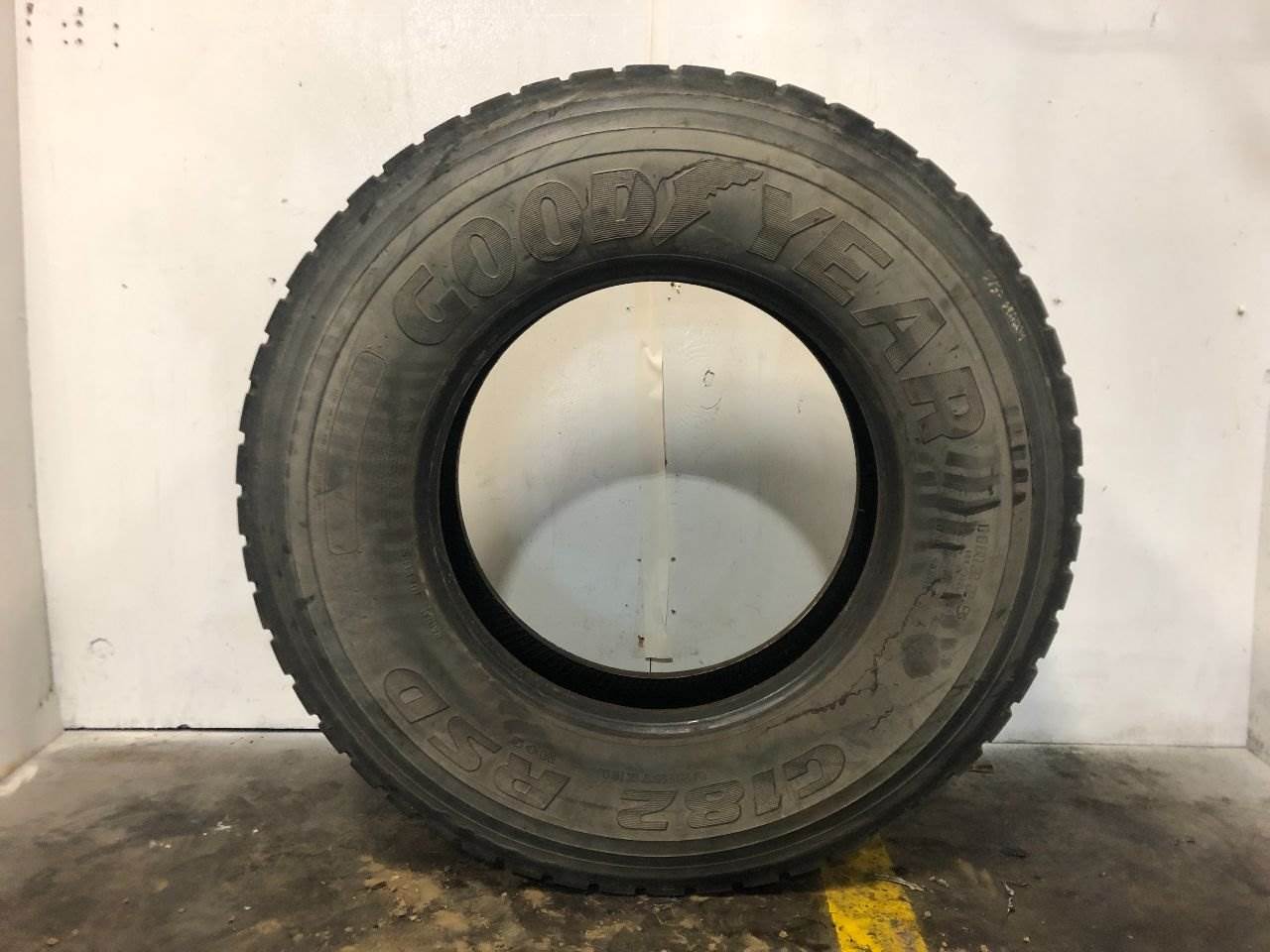 2009 International DuraStar 4300 Tire for a International Durastar