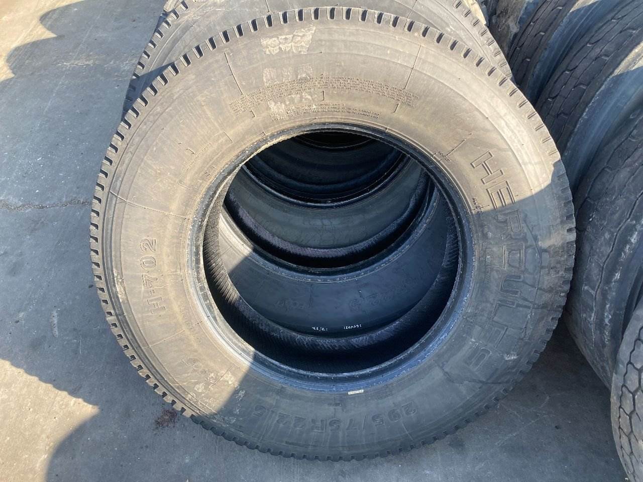 2016 Volvo VNL Tire For Sale Sioux Falls, SD 25504722