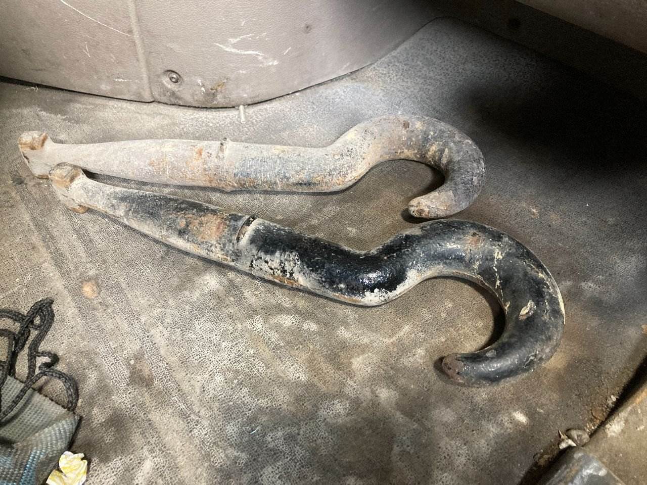 2010 Freightliner Cascadia Tow Hook For Sale Winimac, IN 25547361