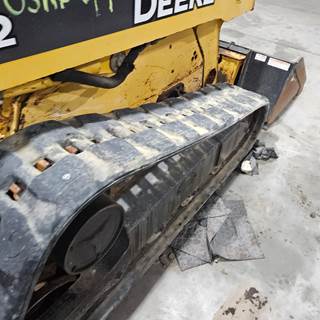 John Deere CT322 Track Tensioner / Adjuster