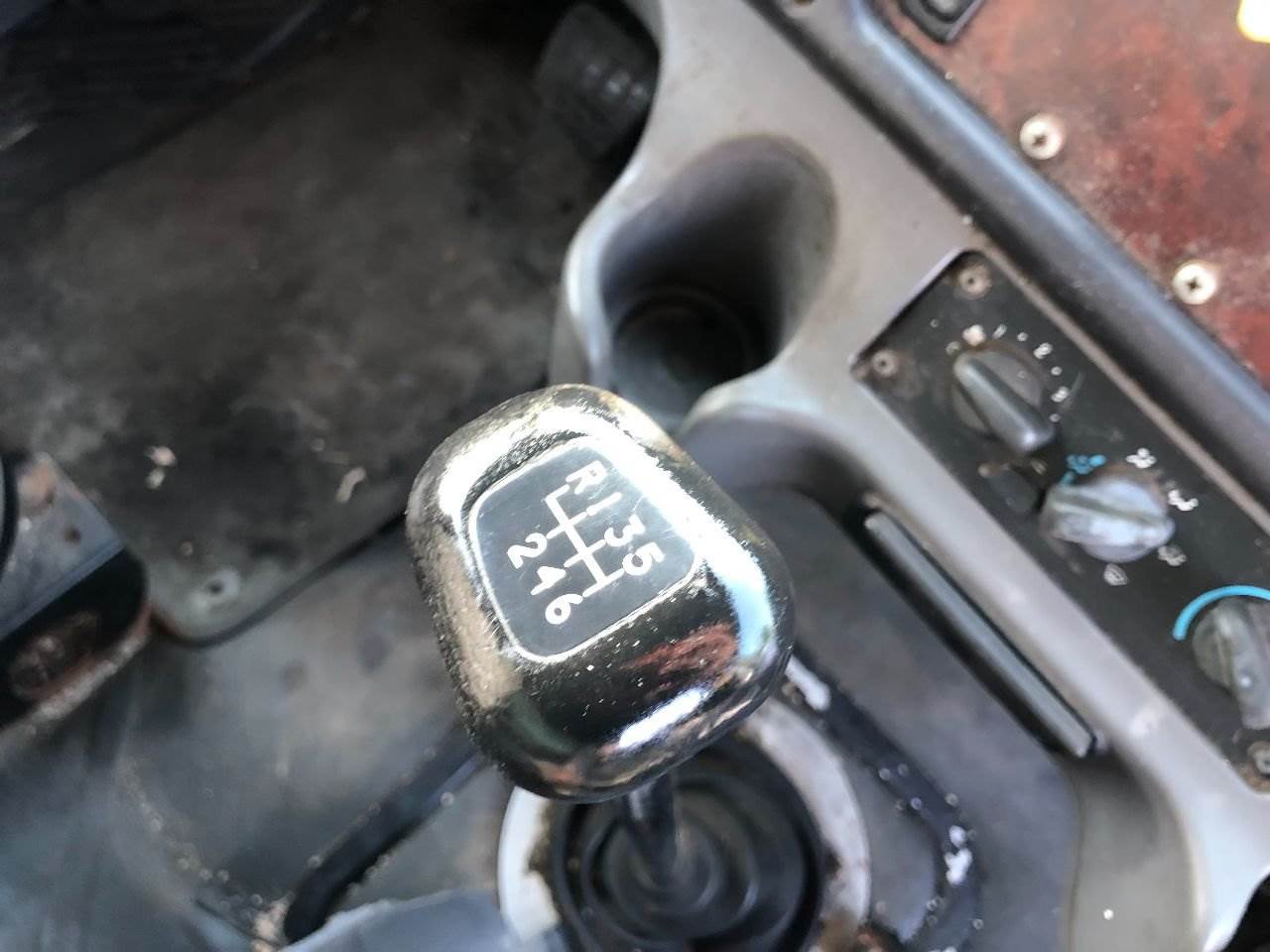 2005 Eaton FSO8406A Transmission Shift Lever for a Freightliner M2 106