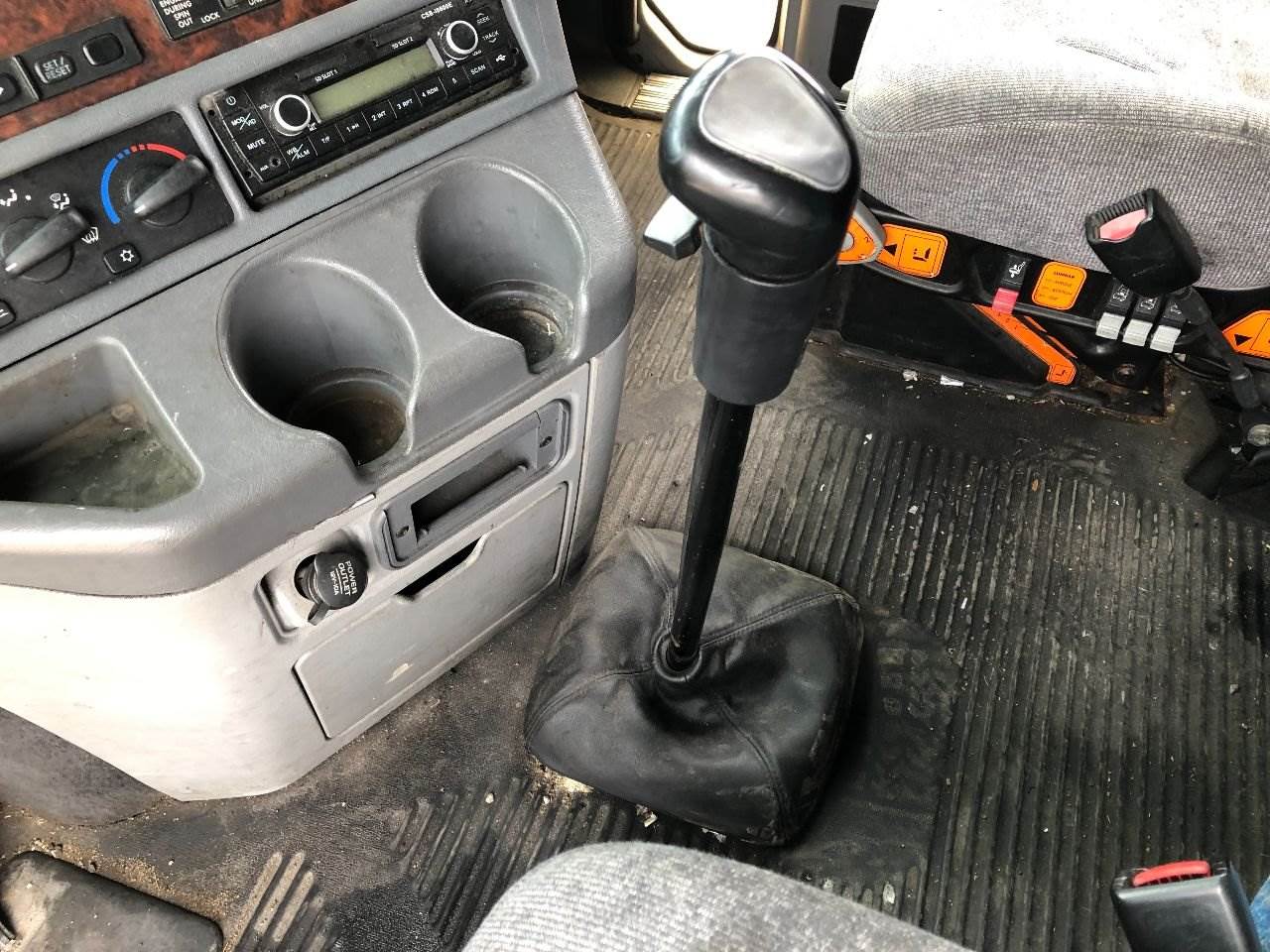 2006 Fuller FRW15210B Transmission Shift Lever for a Freightliner C120