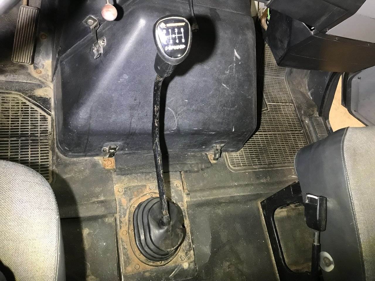 1992 Spicer (TTC) ESO657A Transmission Shift Lever for a International