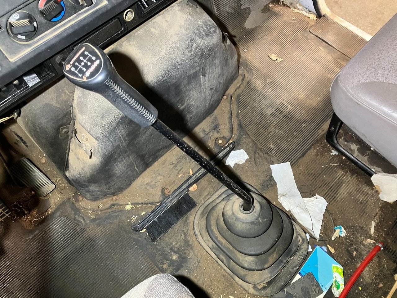 2000 Spicer (TTC) ESO667B Transmission Shift Lever for a International