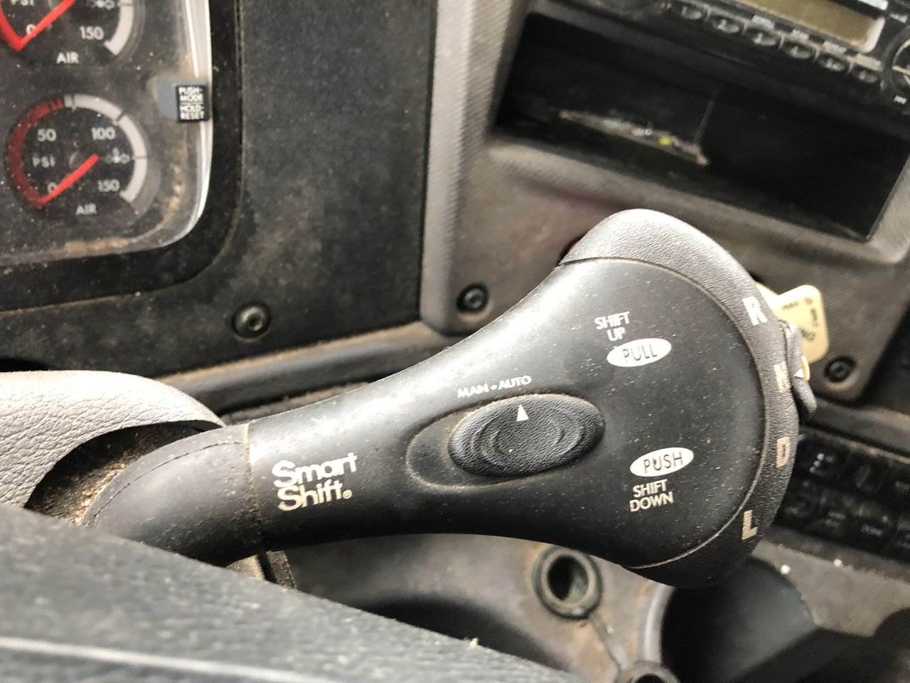 2011 Fuller FM15E310BLAS Transmission Shifter for a Freightliner