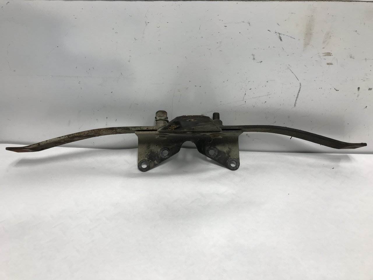 1995 Freightliner FL70 Transmission Support Bracket For Sale Sioux