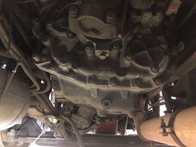 Fuller FAM14810B-EA3 Transmission for a Peterbilt 579