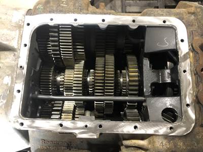 Fuller FAO14810C-EA3 Transmission for a Kenworth T880