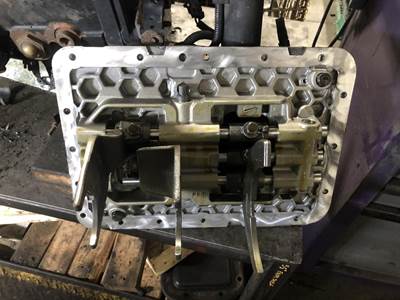 Fuller FAO16810S-EP3 Transmission for a Kenworth T680