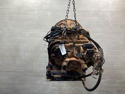 Fuller FOM16E310C-VAS Transmission for a Kenworth T800