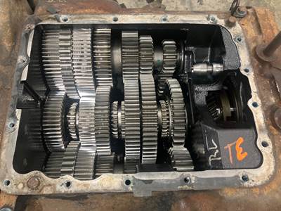 Fuller FRO18210C Transmission for a Western Star 4900