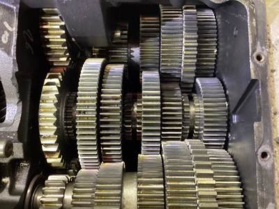 Fuller RTLO12610B Transmission for a Peterbilt 379
